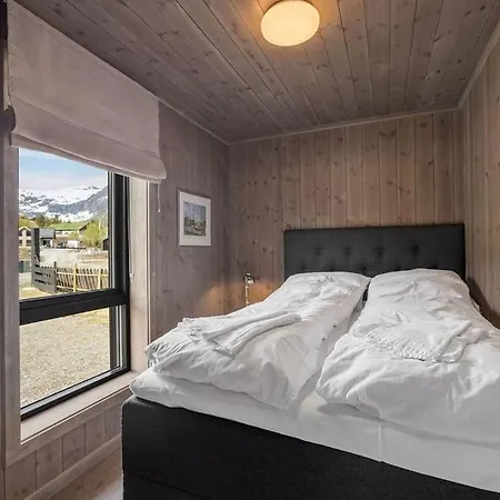Holiday home Harevadet 52 Volda
